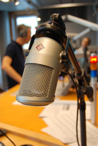 Glané pour vous en octobre : les radios associatives en danger